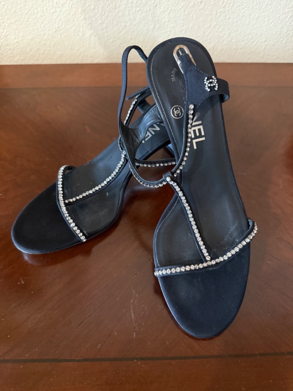 Chanel, size 5, black satin and rhinestone - Picture 2 of 4
